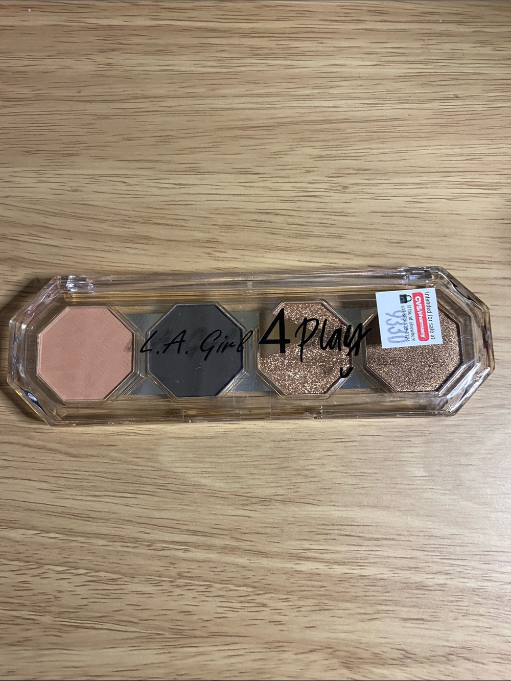 LA Girl 4Play Eyeshadow Palette – Peach, Charcoal & Bronze Shimmers